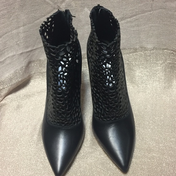 Jimmy Choo Point-Toe Leather Ankle Booties Size 39 - Picture 4 of 8